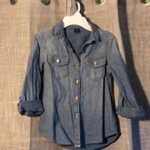 Gap kids denim button down shirt size medium
